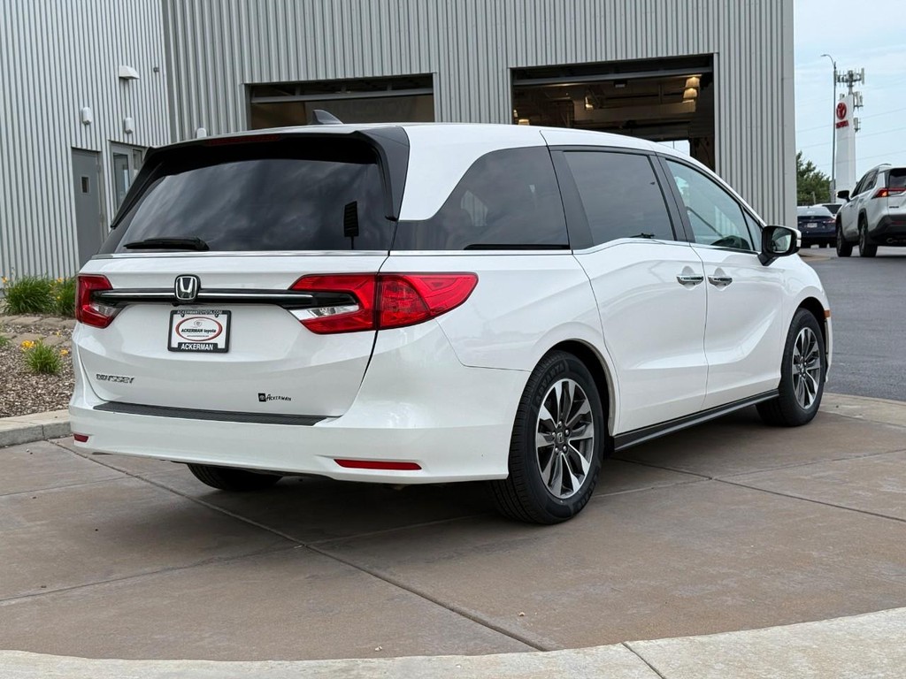 Honda Odyssey Vehicle Full-screen Gallery Image 03
