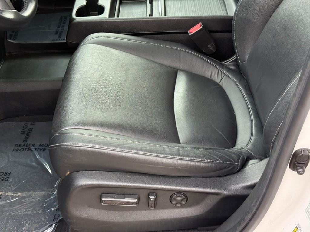 Honda Odyssey Vehicle Full-screen Gallery Image 17