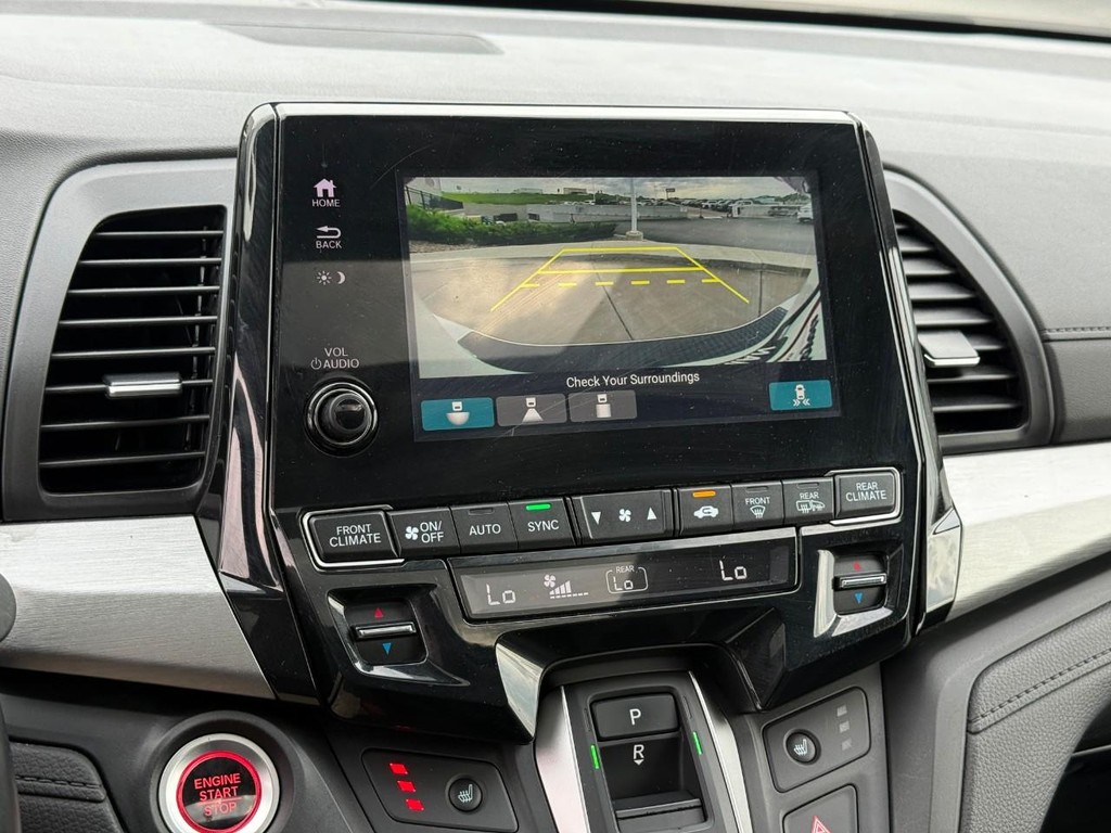 Honda Odyssey Vehicle Full-screen Gallery Image 23