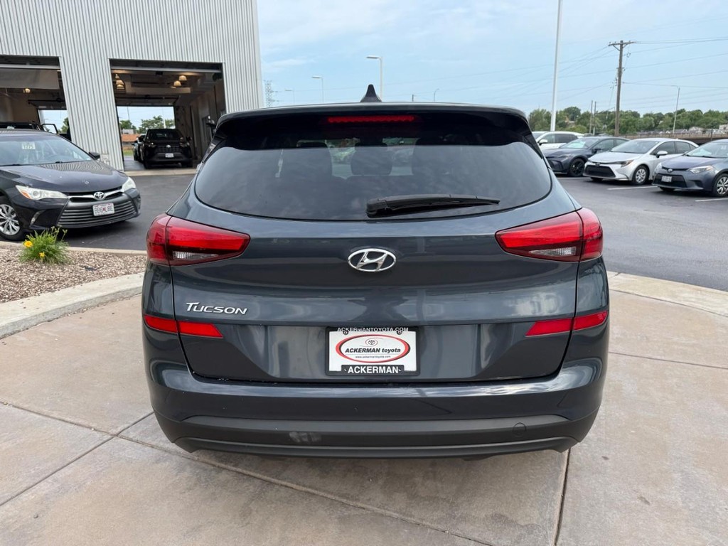 Hyundai Tucson Vehicle Full-screen Gallery Image 06