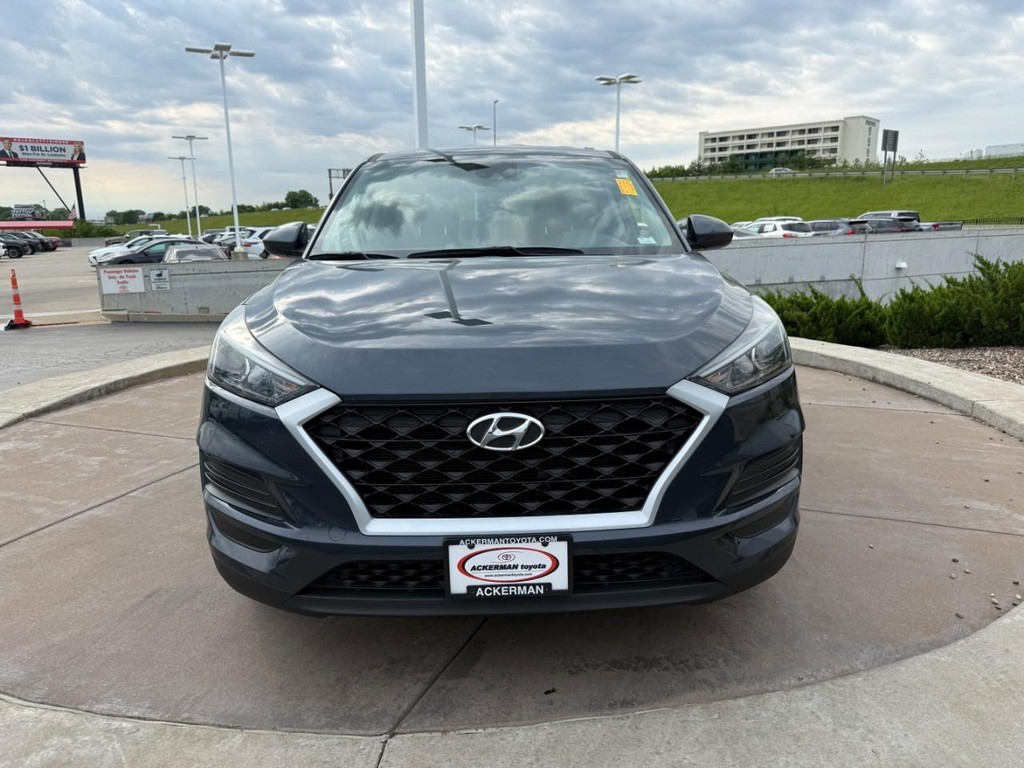 Hyundai Tucson Vehicle Full-screen Gallery Image 09