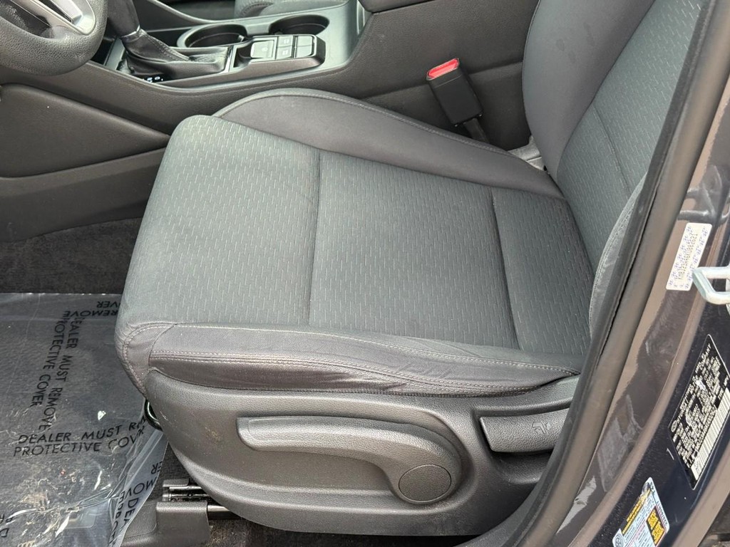 Hyundai Tucson Vehicle Full-screen Gallery Image 18