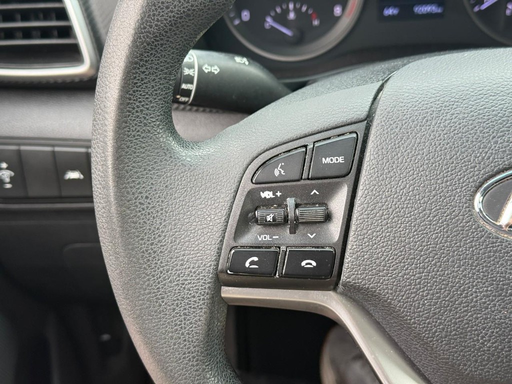 Hyundai Tucson Vehicle Full-screen Gallery Image 20
