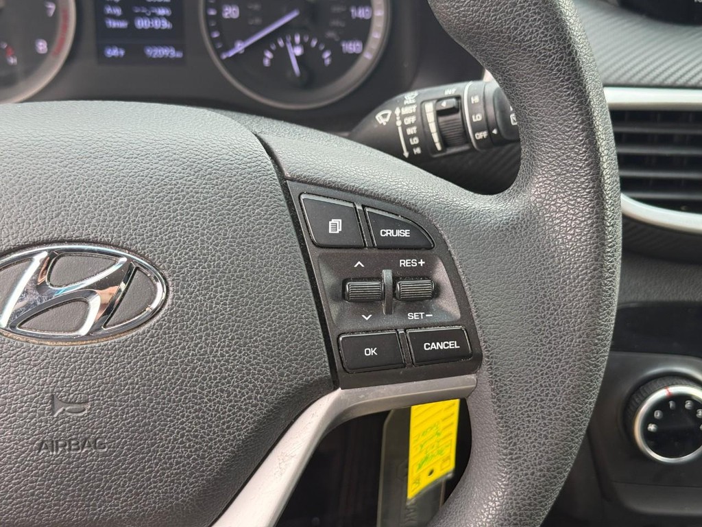 Hyundai Tucson Vehicle Full-screen Gallery Image 21