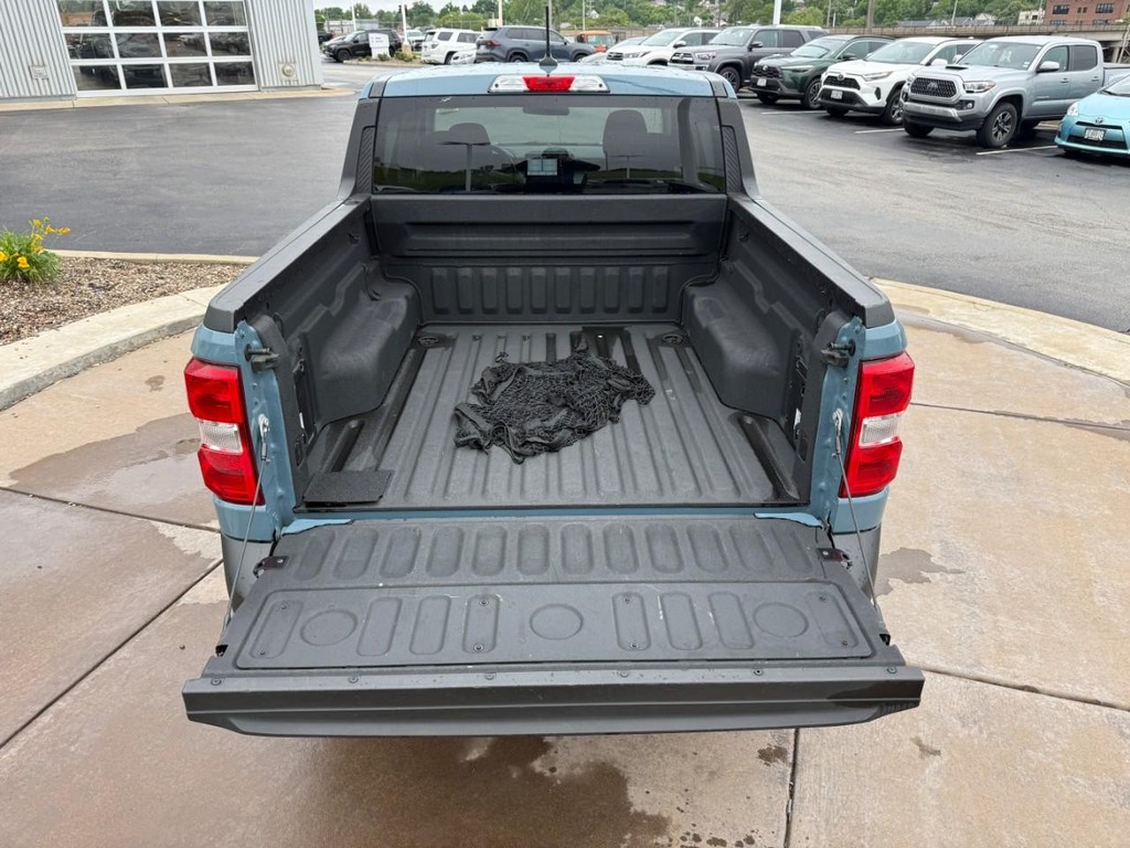 Ford Maverick Vehicle Full-screen Gallery Image 05
