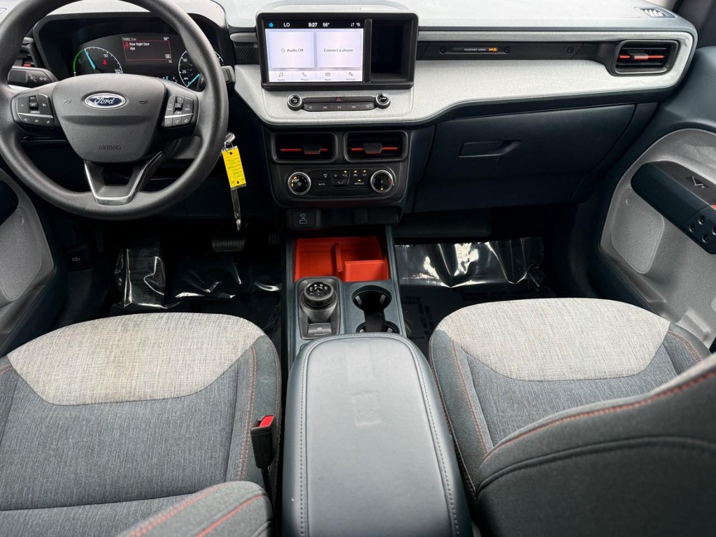 Ford Maverick Vehicle Full-screen Gallery Image 10