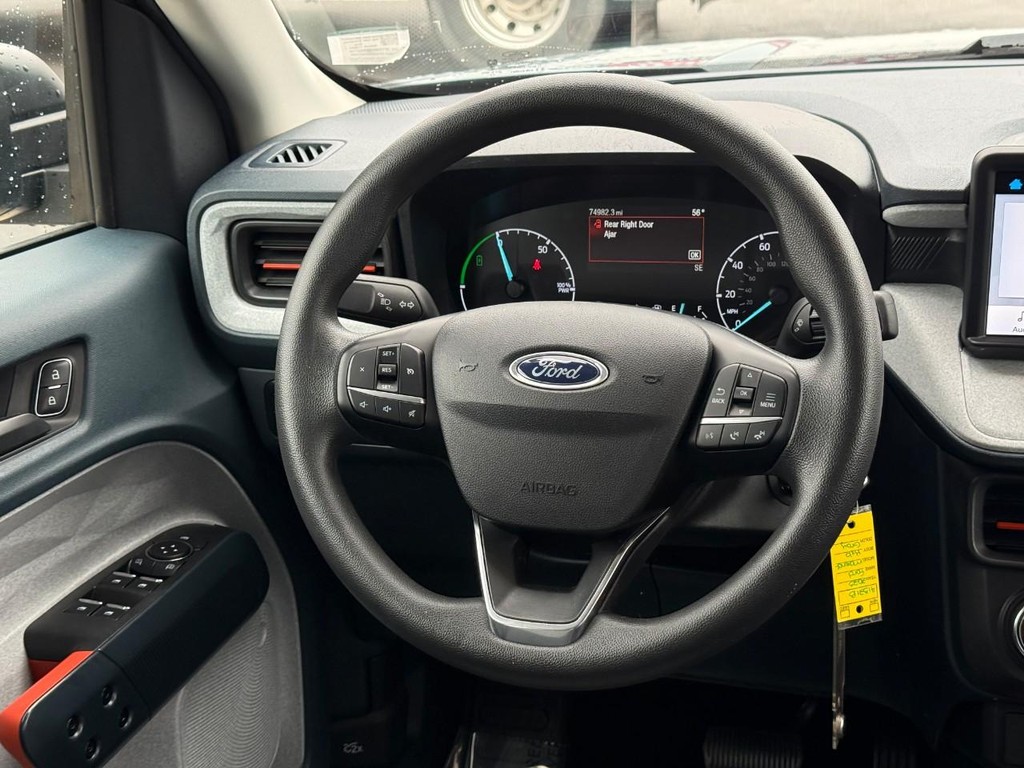 Ford Maverick Vehicle Full-screen Gallery Image 11