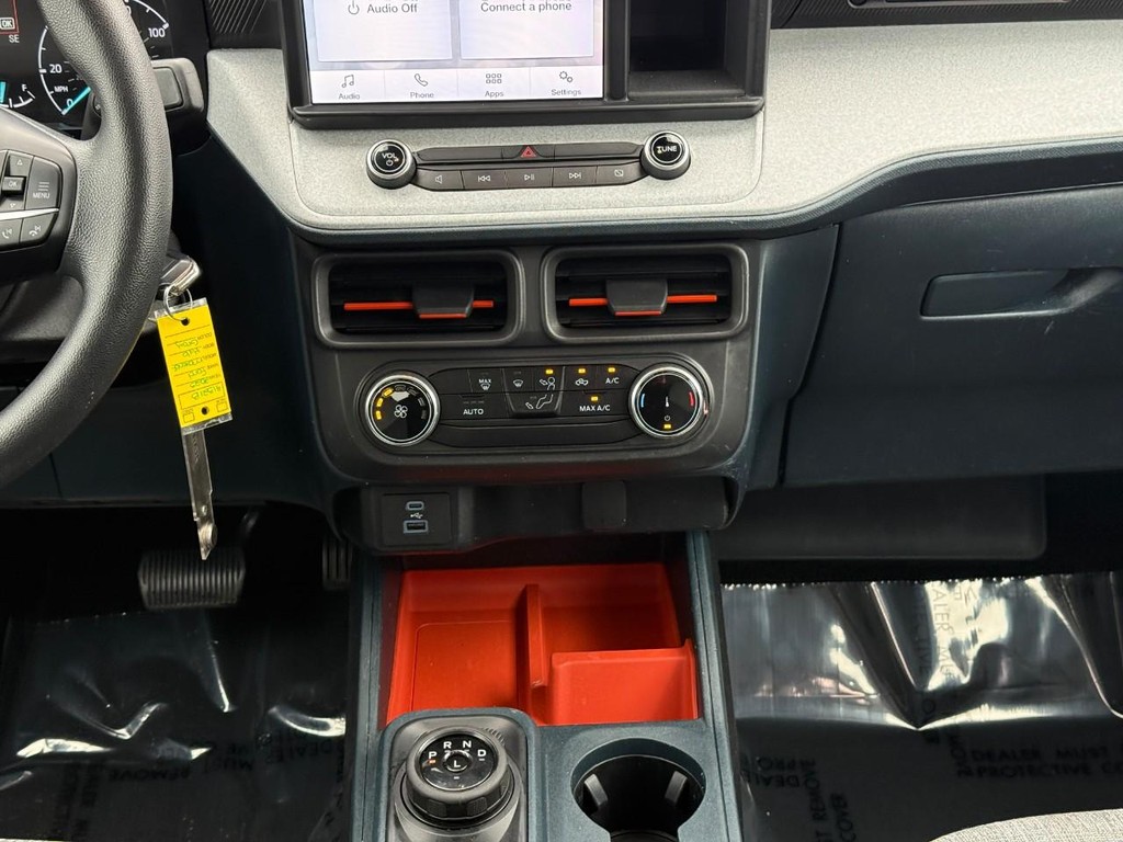 Ford Maverick Vehicle Full-screen Gallery Image 13