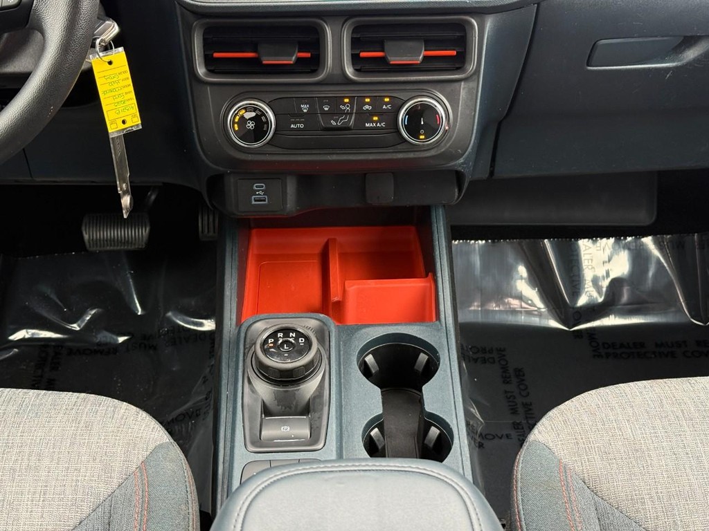Ford Maverick Vehicle Full-screen Gallery Image 14