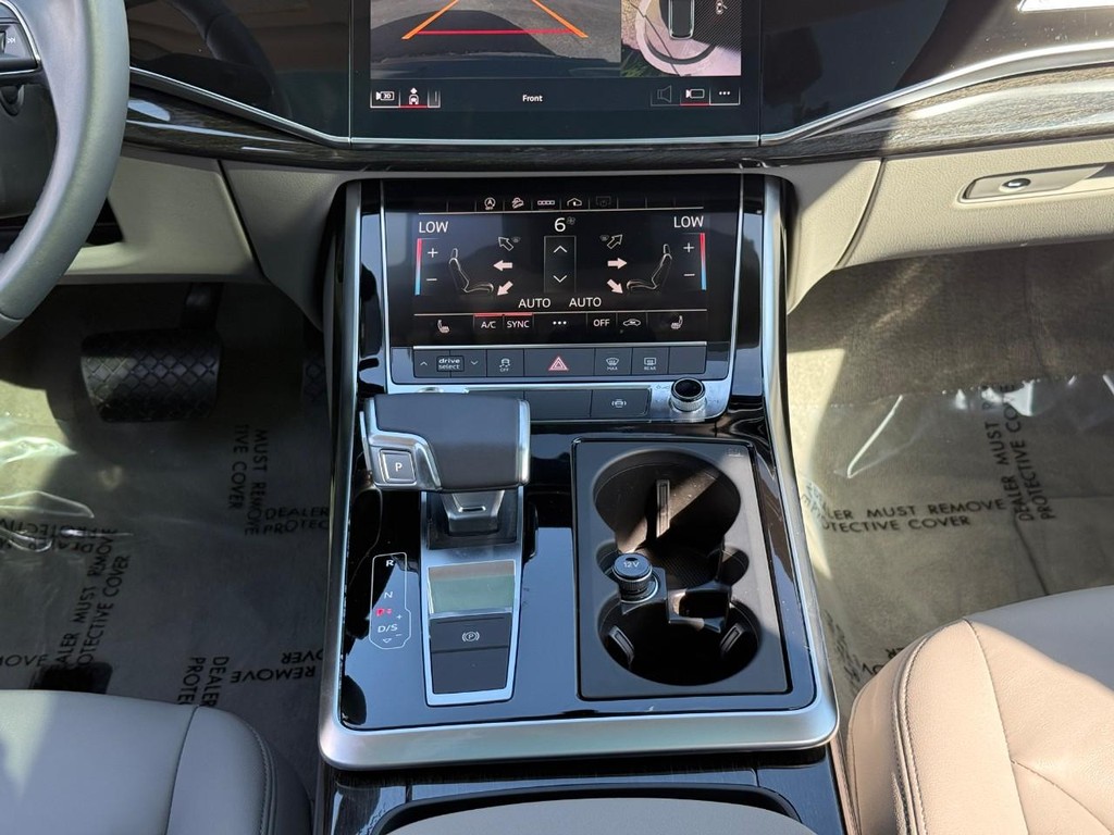 Audi Q7 Vehicle Full-screen Gallery Image 14