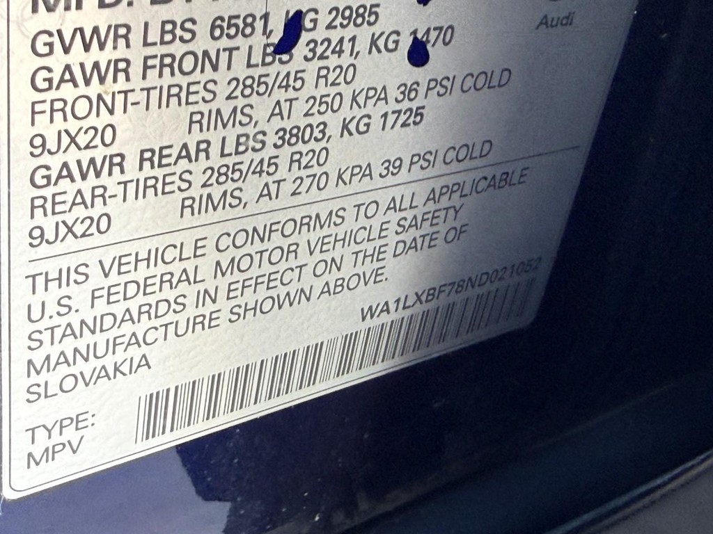 Audi Q7 Vehicle Full-screen Gallery Image 25