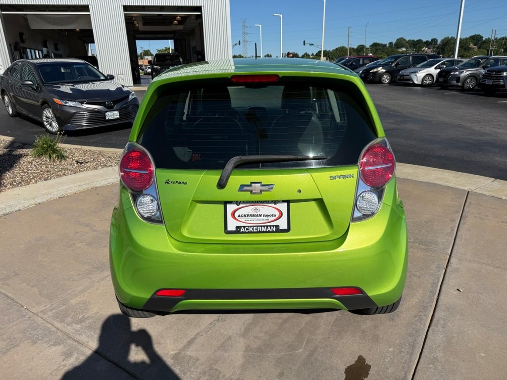 Chevrolet Spark Vehicle Full-screen Gallery Image 07