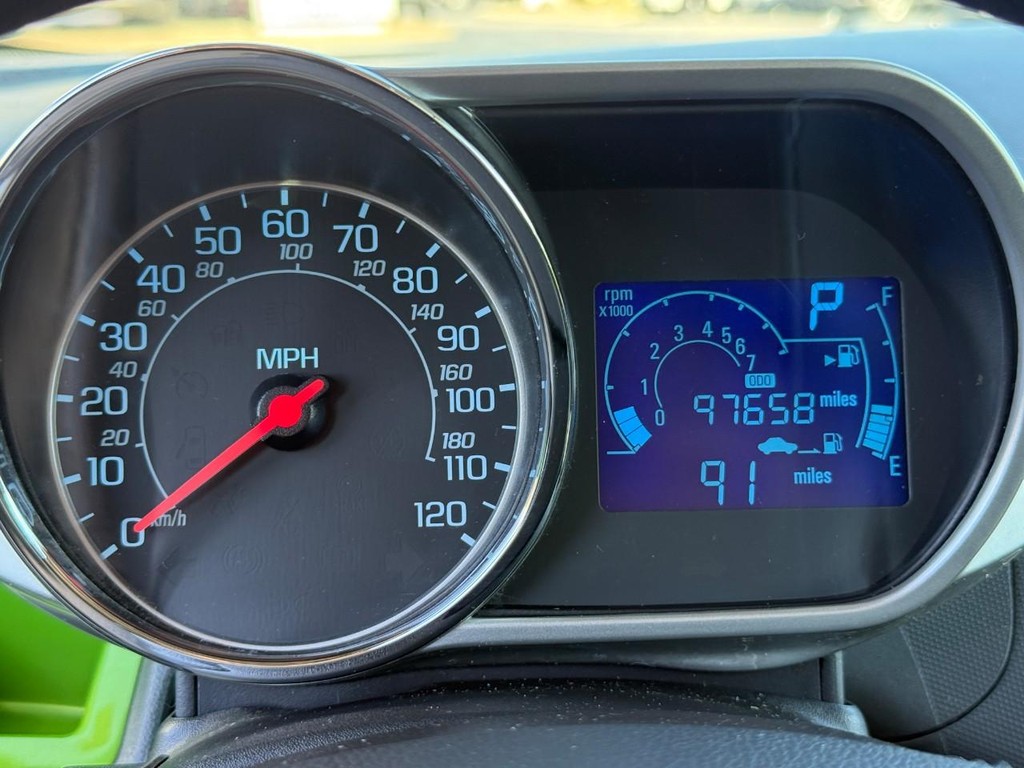 Chevrolet Spark Vehicle Full-screen Gallery Image 15