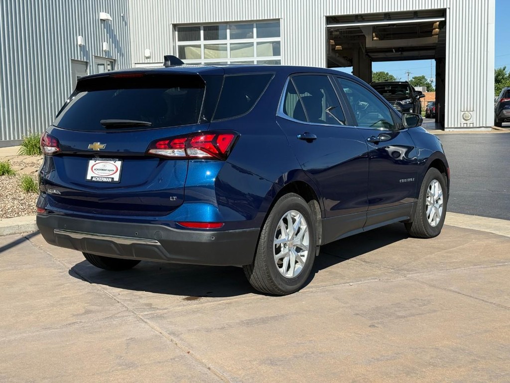 Chevrolet Equinox Vehicle Full-screen Gallery Image 03