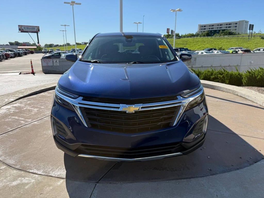 Chevrolet Equinox Vehicle Full-screen Gallery Image 10