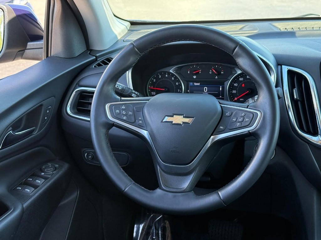 Chevrolet Equinox Vehicle Full-screen Gallery Image 13