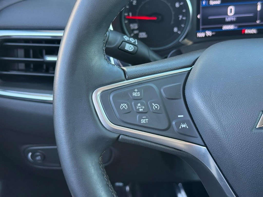 Chevrolet Equinox Vehicle Full-screen Gallery Image 19