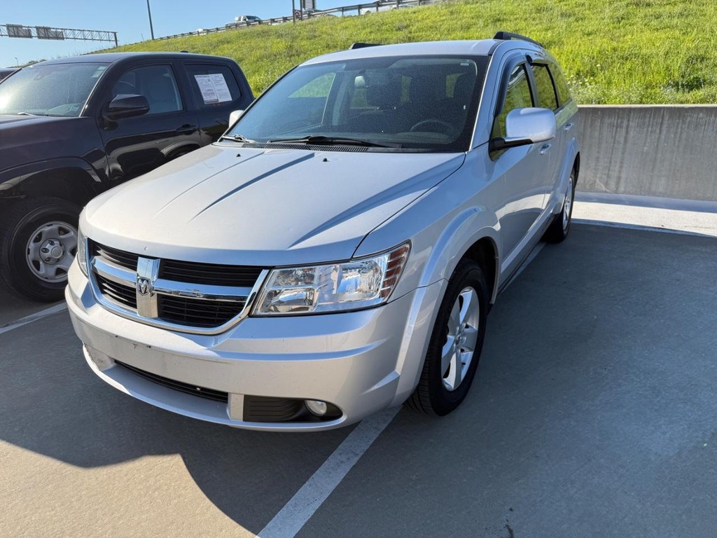 Dodge Journey Vehicle Full-screen Gallery Image 02