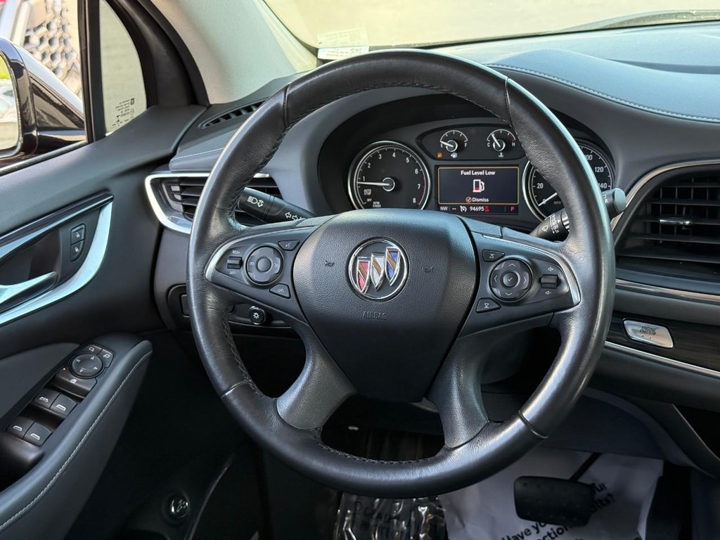 Buick Enclave Vehicle Full-screen Gallery Image 13