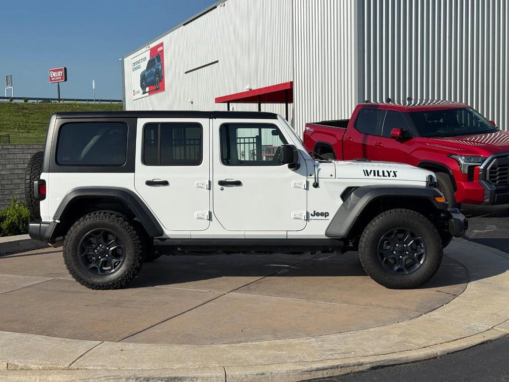 Jeep Wrangler 4xe Vehicle Full-screen Gallery Image 02