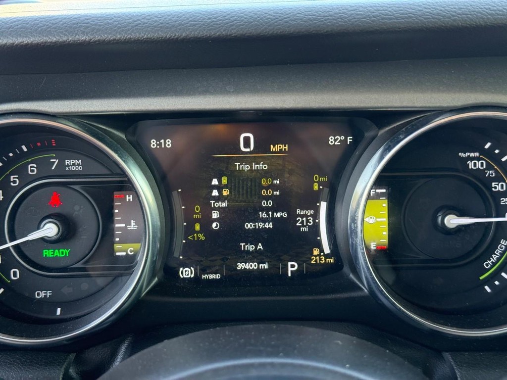 Jeep Wrangler 4xe Vehicle Full-screen Gallery Image 19