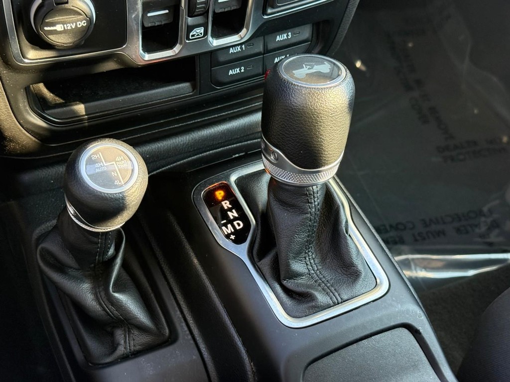 Jeep Wrangler 4xe Vehicle Full-screen Gallery Image 20