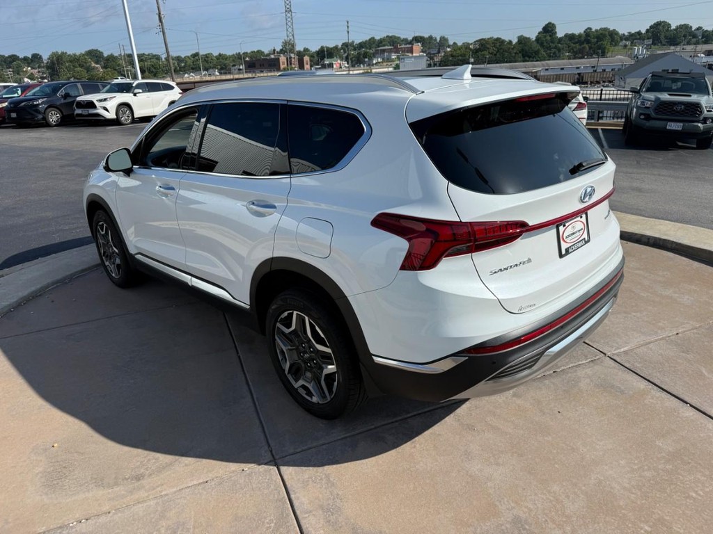 Hyundai Santa Fe Vehicle Full-screen Gallery Image 06