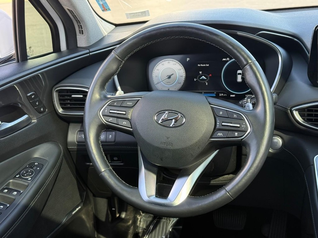 Hyundai Santa Fe Vehicle Full-screen Gallery Image 12