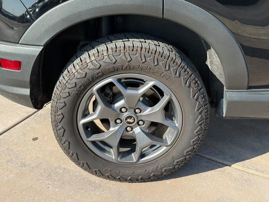 Ford Bronco Sport Vehicle Full-screen Gallery Image 04