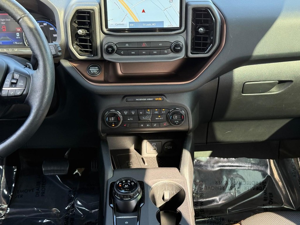 Ford Bronco Sport Vehicle Full-screen Gallery Image 15