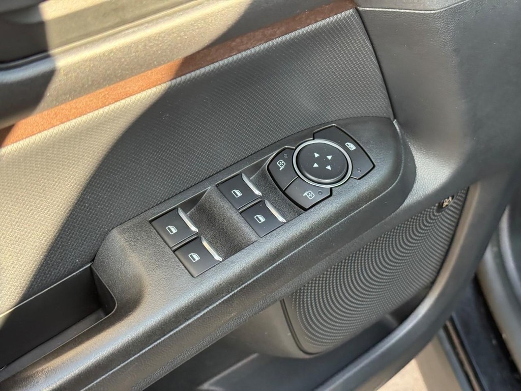Ford Bronco Sport Vehicle Full-screen Gallery Image 18
