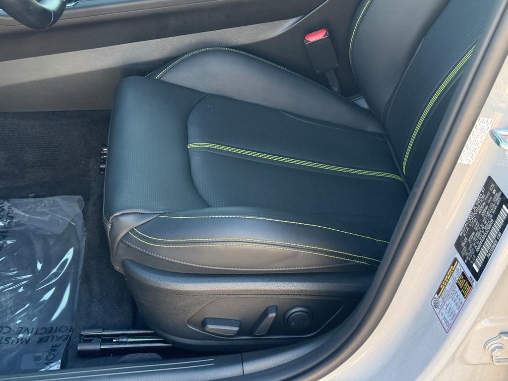 Kia K5 Vehicle Full-screen Gallery Image 17