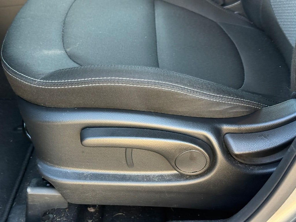 Kia Soul Vehicle Full-screen Gallery Image 18