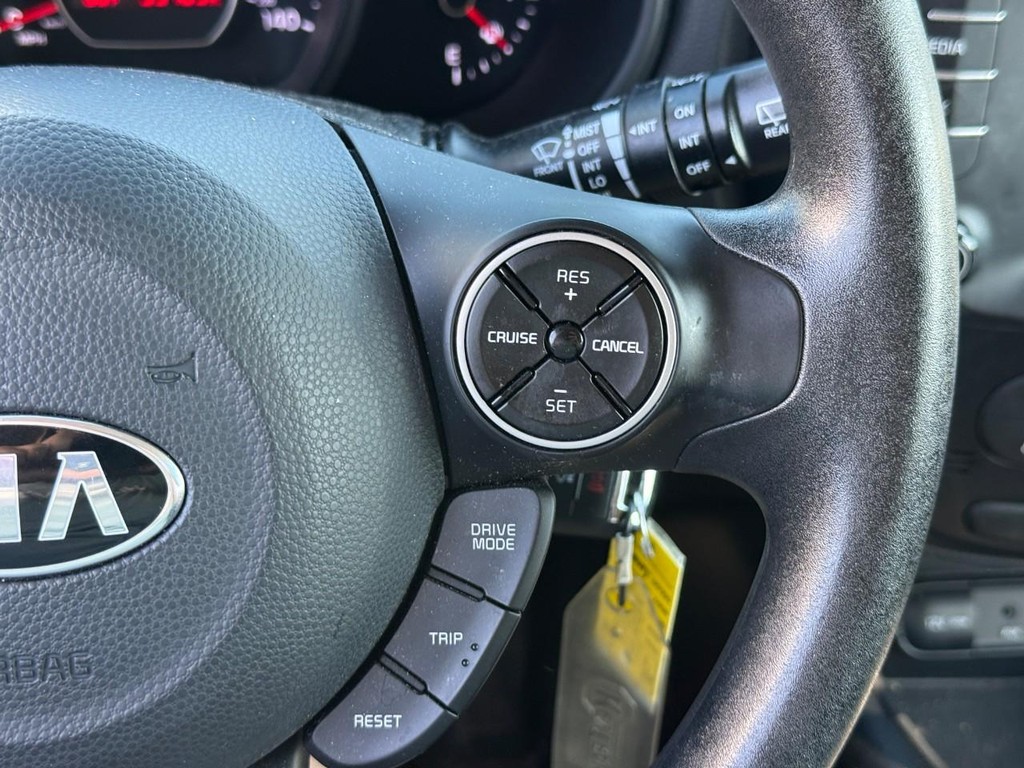 Kia Soul Vehicle Full-screen Gallery Image 20