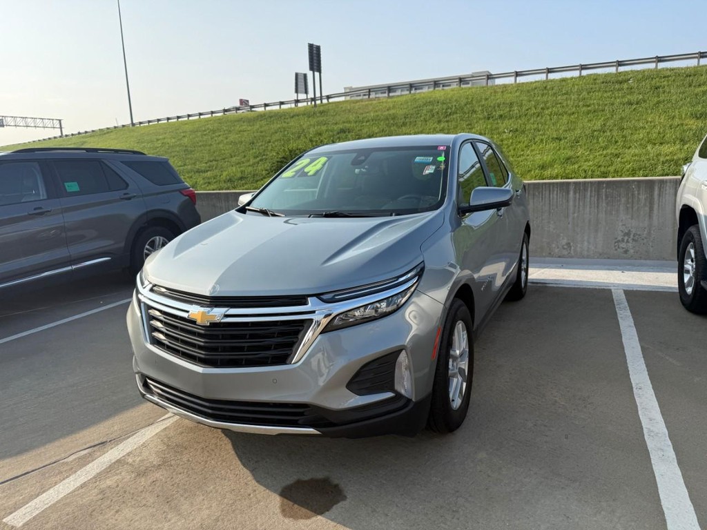Chevrolet Equinox Vehicle Full-screen Gallery Image 03