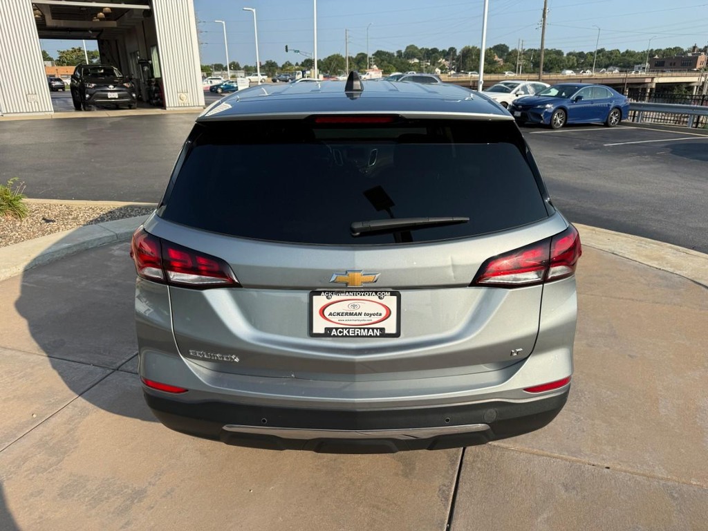 Chevrolet Equinox Vehicle Full-screen Gallery Image 07