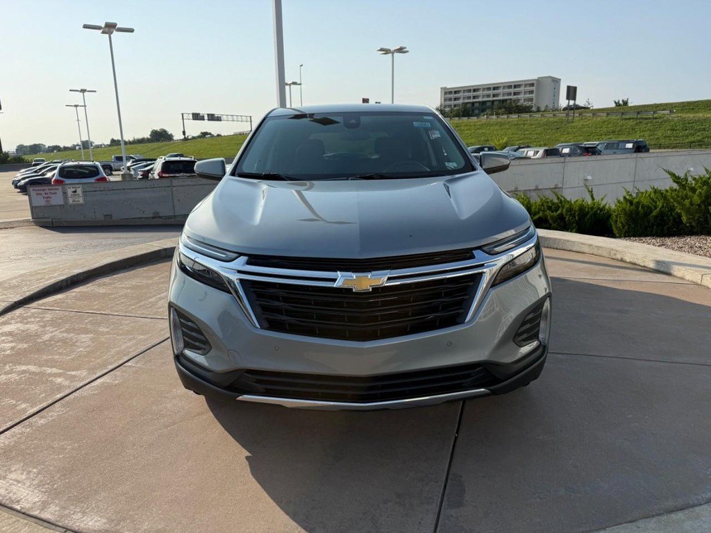 Chevrolet Equinox Vehicle Full-screen Gallery Image 10
