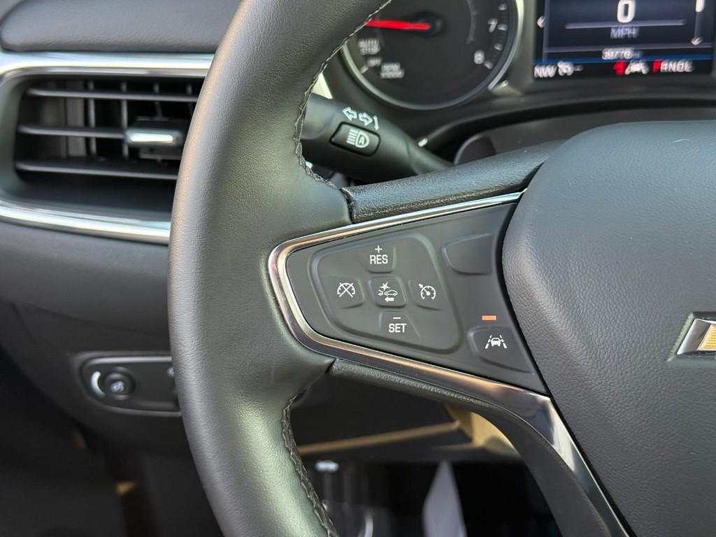 Chevrolet Equinox Vehicle Full-screen Gallery Image 19