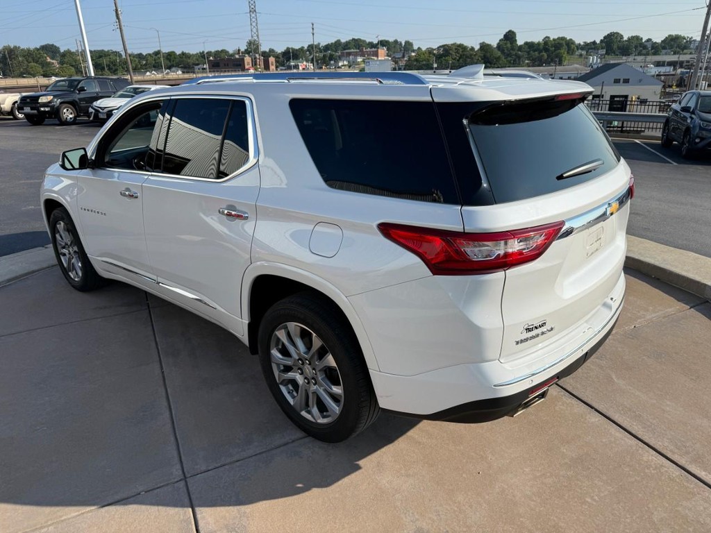 Chevrolet Traverse Vehicle Full-screen Gallery Image 08
