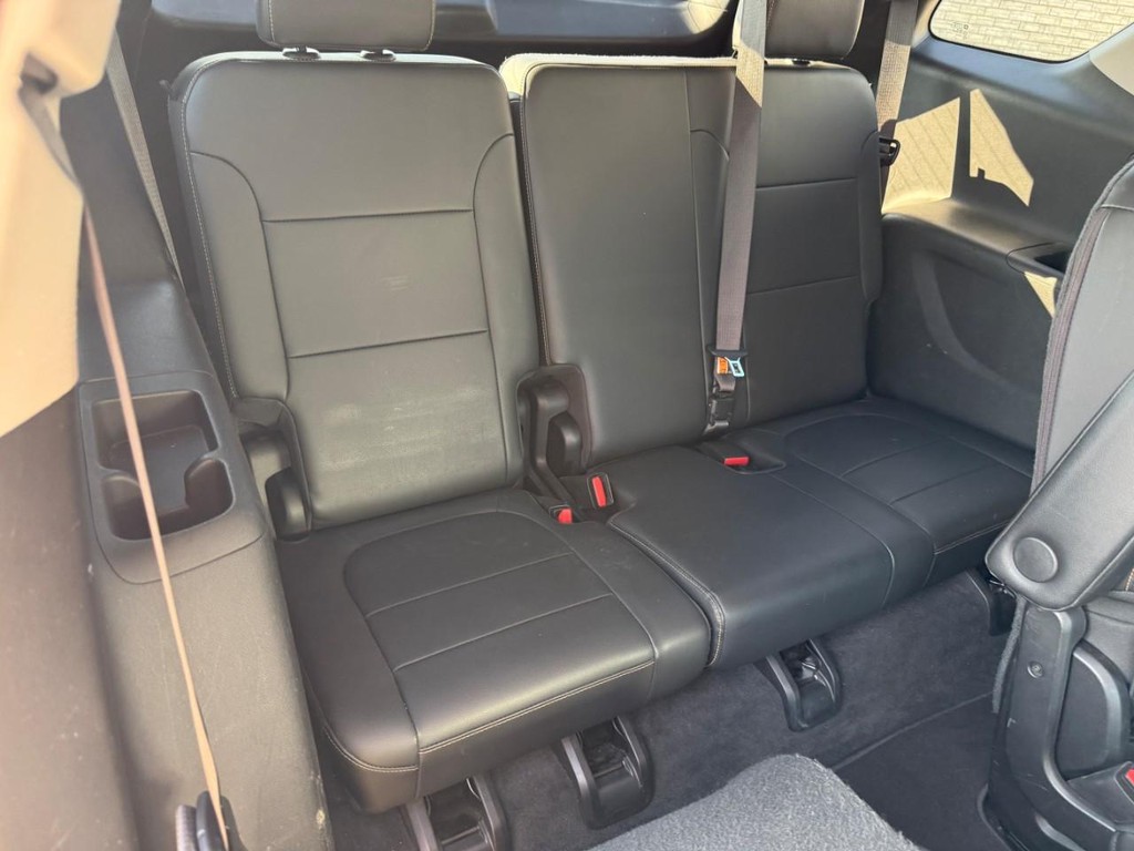 Chevrolet Traverse Vehicle Full-screen Gallery Image 12