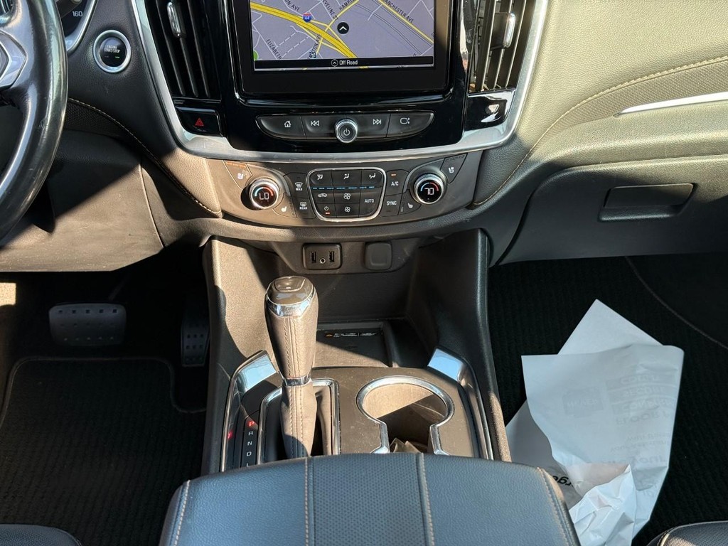 Chevrolet Traverse Vehicle Full-screen Gallery Image 16