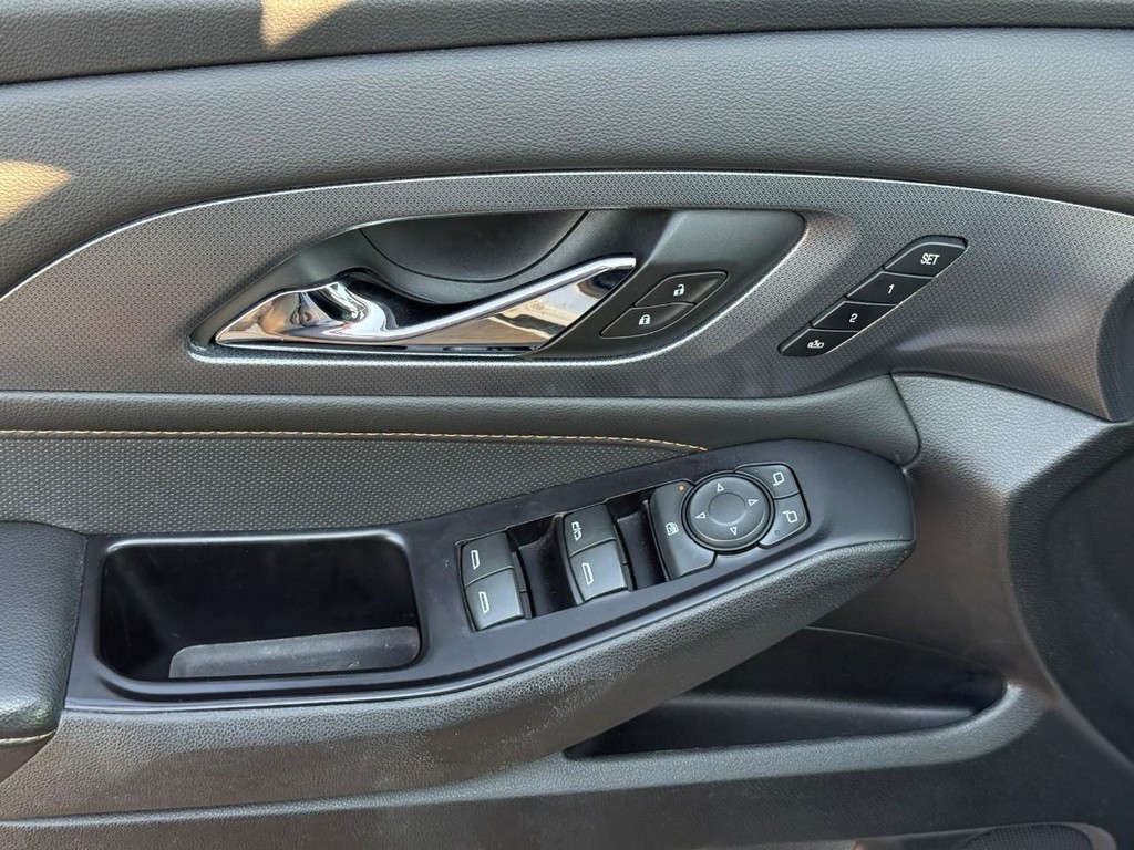 Chevrolet Traverse Vehicle Full-screen Gallery Image 17