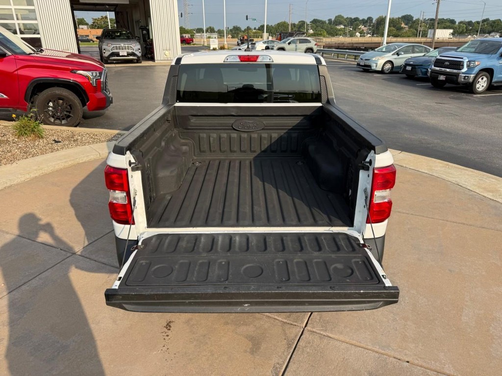 Ford Maverick Vehicle Full-screen Gallery Image 06
