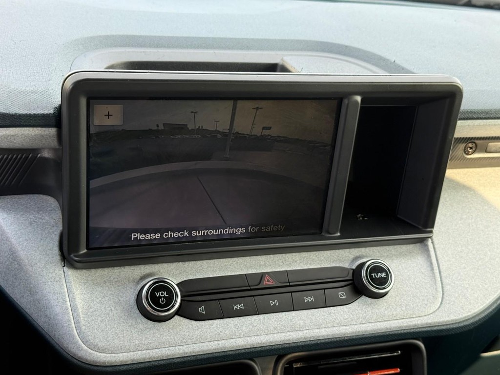 Ford Maverick Vehicle Full-screen Gallery Image 22
