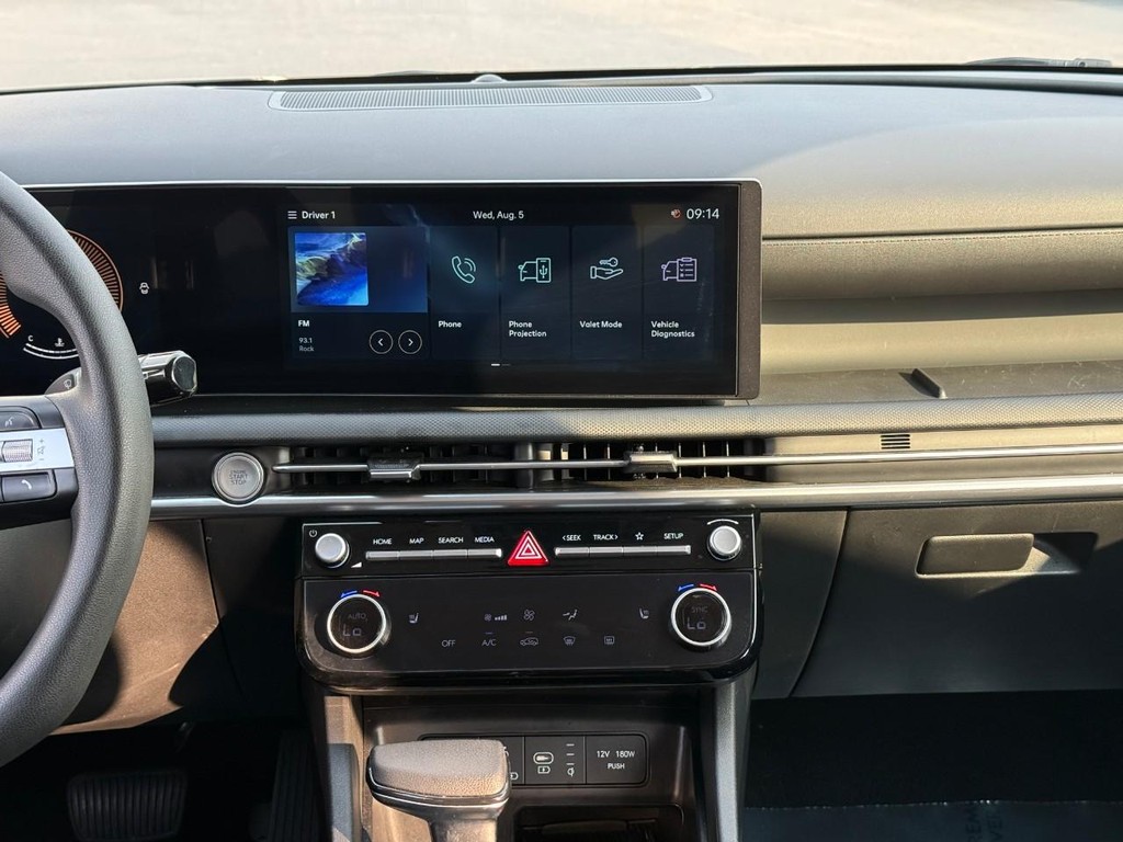 Hyundai Tucson Vehicle Full-screen Gallery Image 13