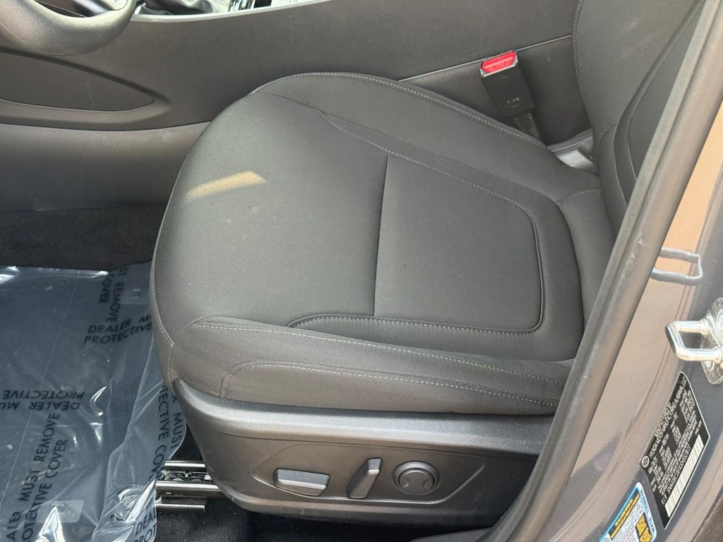 Hyundai Tucson Vehicle Full-screen Gallery Image 16