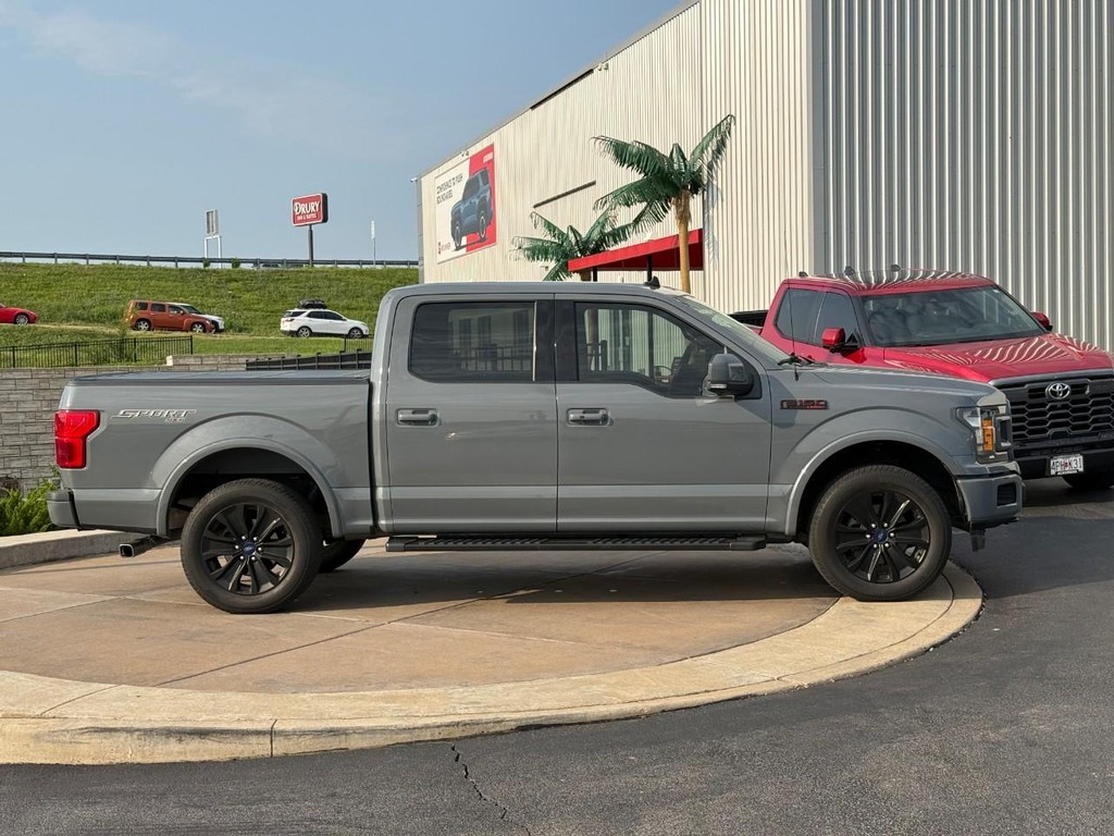 Ford F-150 Vehicle Full-screen Gallery Image 02