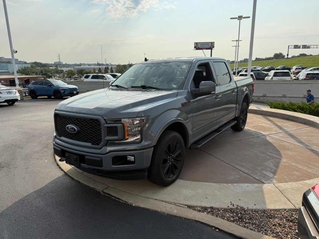 Ford F-150 Vehicle Full-screen Gallery Image 08