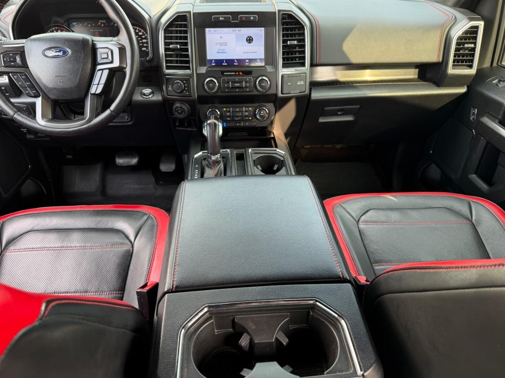 Ford F-150 Vehicle Full-screen Gallery Image 11