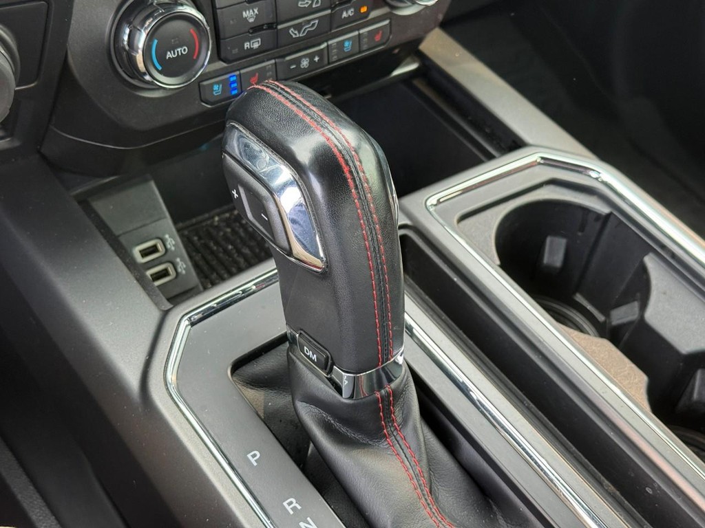 Ford F-150 Vehicle Full-screen Gallery Image 19